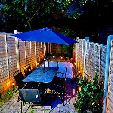 Three Bedroom House By Peacegrove Homes Short Lets & Serviced Accommodation Brighton With Free Wifi & Pet Friendly المظهر الخارجي الصورة