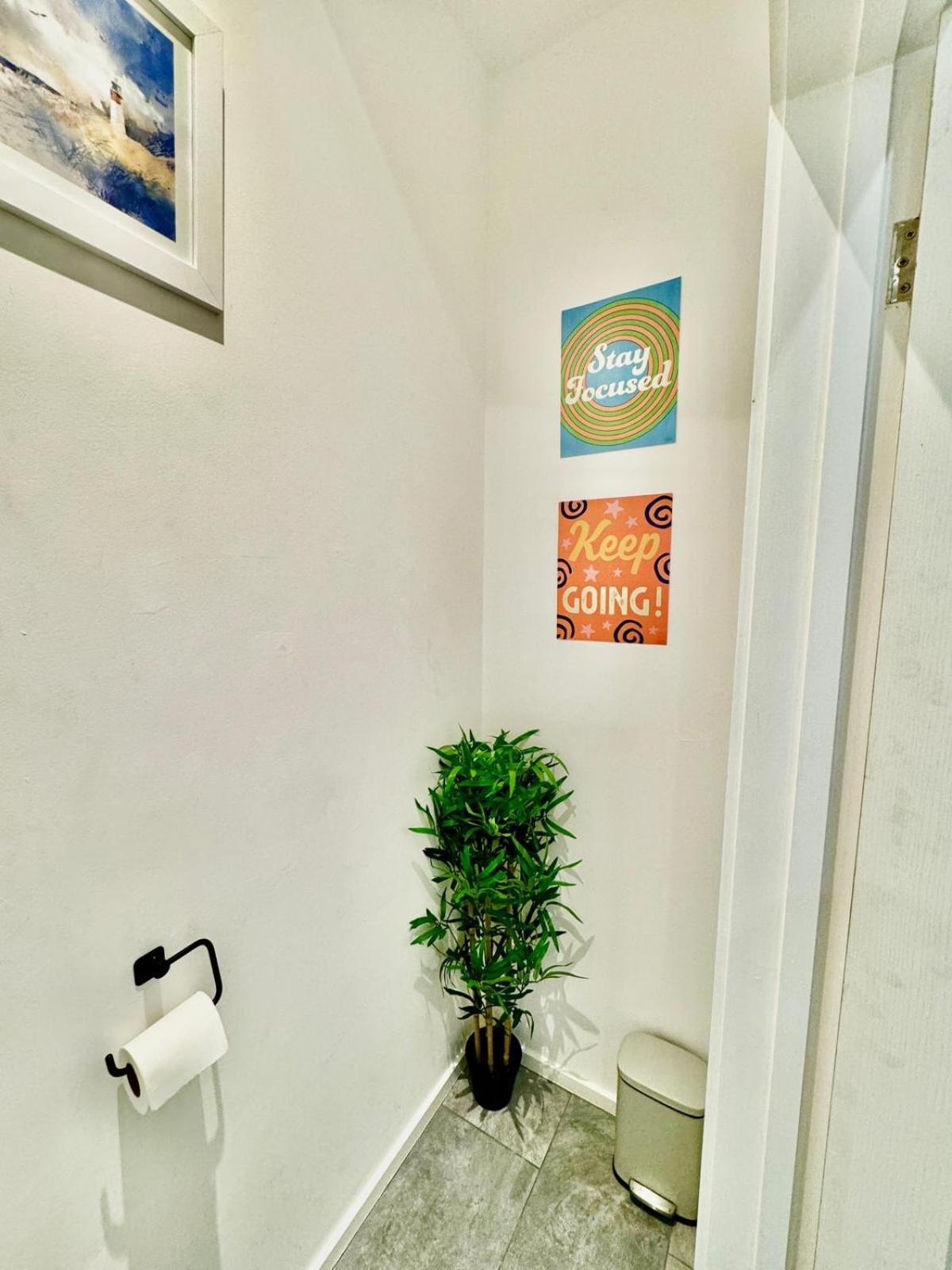 Three Bedroom House By Peacegrove Homes Short Lets & Serviced Accommodation Brighton With Free Wifi & Pet Friendly المظهر الخارجي الصورة