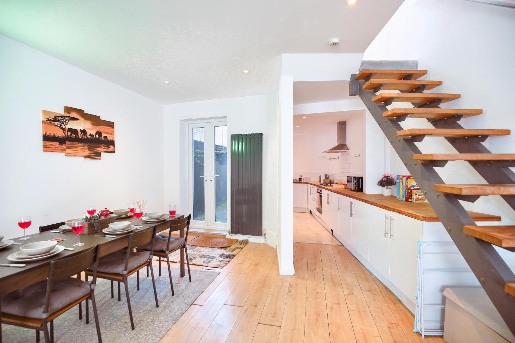 Three Bedroom House By Peacegrove Homes Short Lets & Serviced Accommodation Brighton With Free Wifi & Pet Friendly المظهر الخارجي الصورة