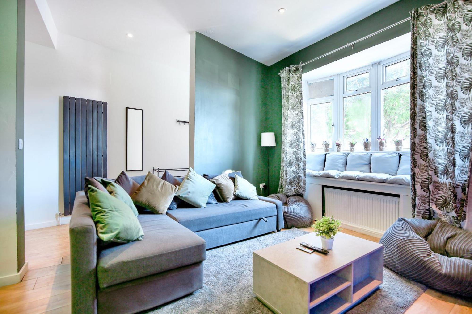 Three Bedroom House By Peacegrove Homes Short Lets & Serviced Accommodation Brighton With Free Wifi & Pet Friendly المظهر الخارجي الصورة