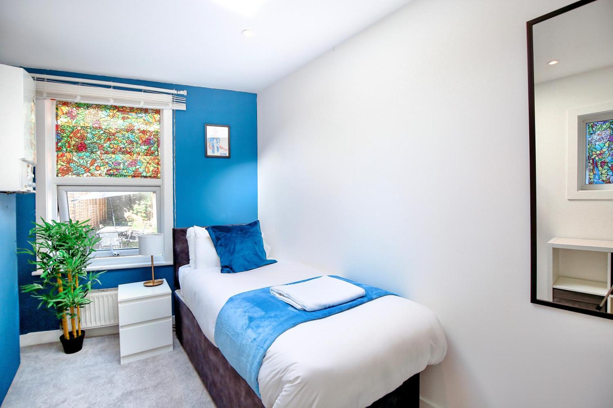 Three Bedroom House By Peacegrove Homes Short Lets & Serviced Accommodation Brighton With Free Wifi & Pet Friendly المظهر الخارجي الصورة